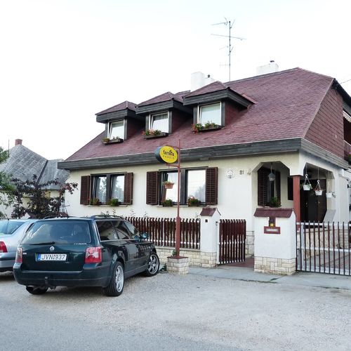 Família Panzió Pannonhalma 