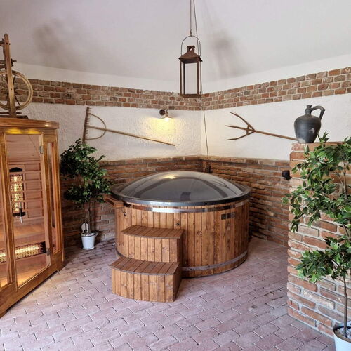 Bike & Spa Apartman Velence 