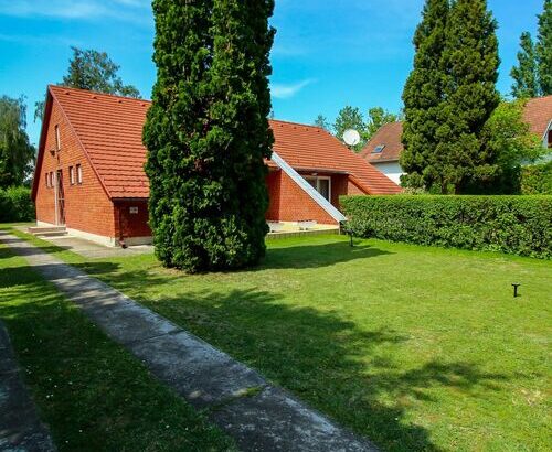 103 - Ikerfél Nyaraló Balatonszárszó 