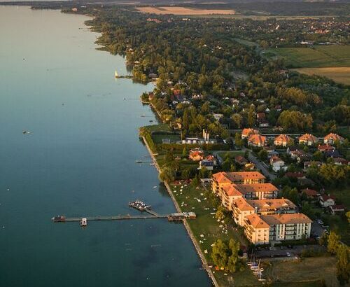 399 - Fiatalos Apartman Balatonőszöd 