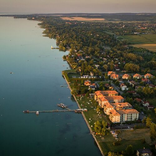 399 - Fiatalos Apartman Balatonőszöd 