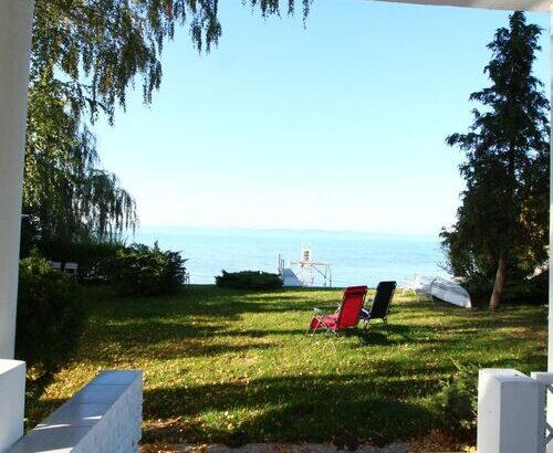 79 - Vízparti Vendégház Balatonszárszó 