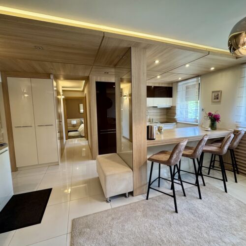 AVIRA Apartman with Free Private Garage Nyíregyháza 