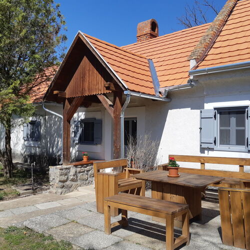 A'la Maison Vendégház Szentbékkálla 1 A'la Maison Vendégház Szentbékkálla