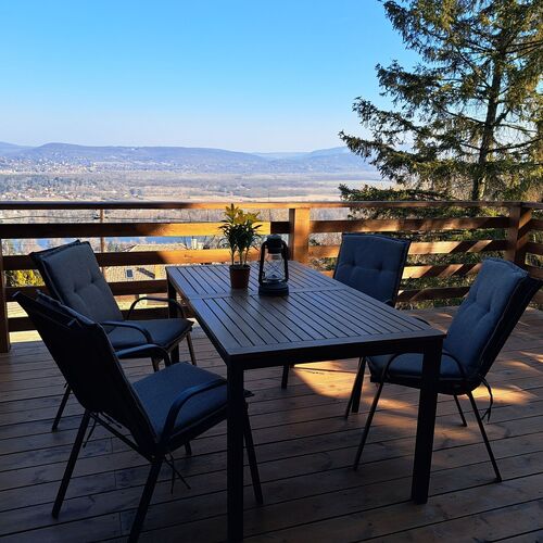 Toldi68 Apartmanház Keszthely 