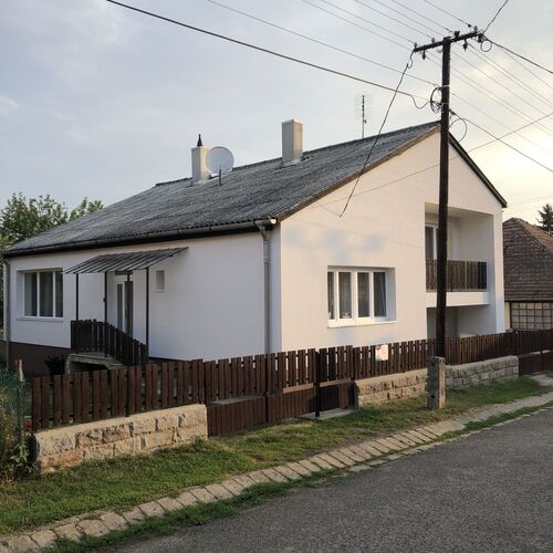 Artemisz-Vadász Vendégház Romhány 2 Artemisz-Vadász Vendégház Romhány