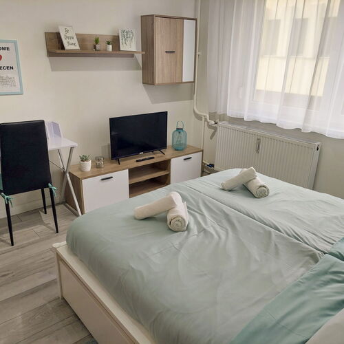 AwesHome City Apartment Debrecen 