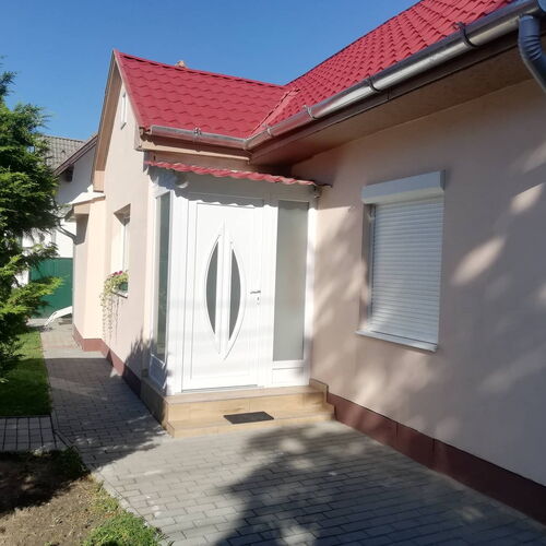 Rigófészek Apartmanház Gárdony 