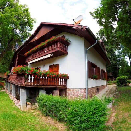 Tejfeles Vendégház Porva 