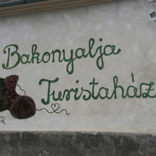 Bakonyalja Turistaház Homokbödöge 