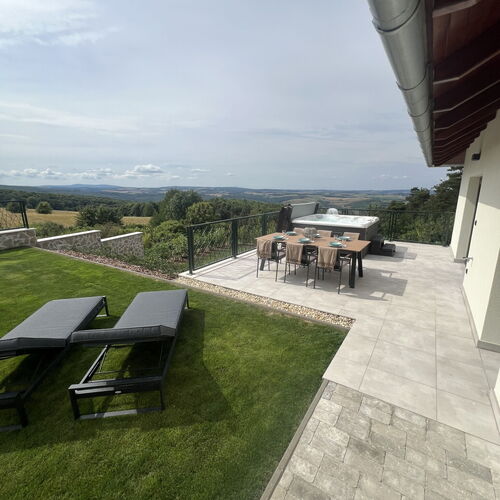 Bakonyi Panoráma Élményház Tés 