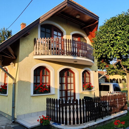 Balatoni Házikó Balatonmáriafürdő 1 Balatoni Házikó Balatonmáriafürdő