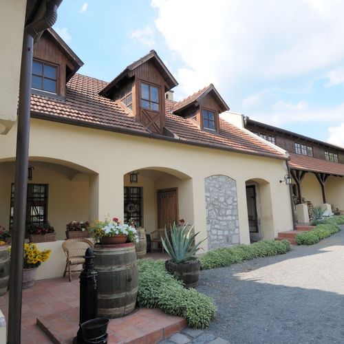 Barka Galéria Hotel és Étterem Tállya 