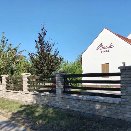 Beck Pince Apartman Hajós 