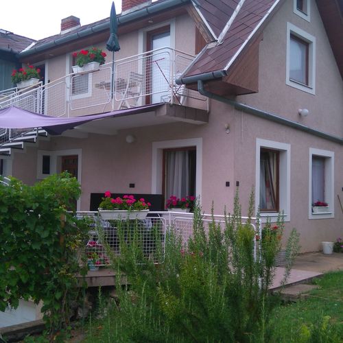 Bertalan Apartmanház Vonyarcvashegy 3 Bertalan Apartmanház Vonyarcvashegy