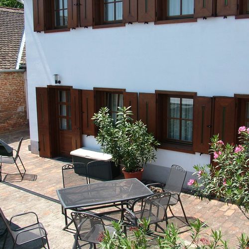 Blum Pince Borozó Vendégház Villány 