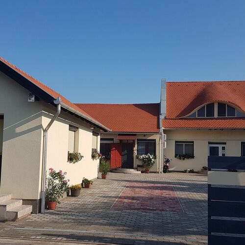 Borostyán Apartmanház Hajdúnánás 