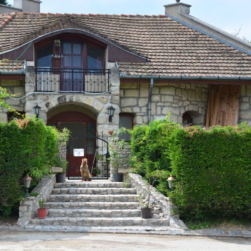 Buzál-Mórocza Pincészet és Szálláshely Etyek 