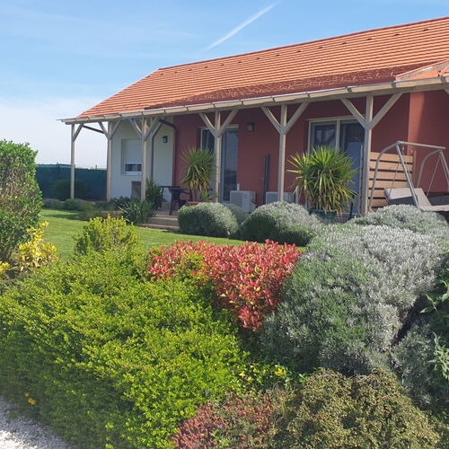 Búzavirág Apartmanház Balatonakali 