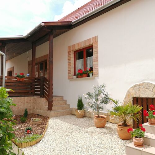 Carolina Vendégház Izmény 