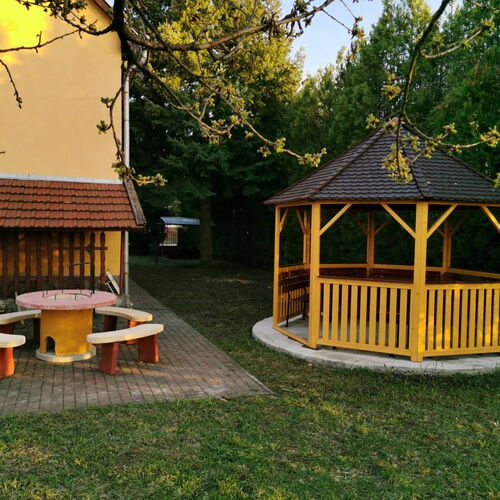 Aszfalt Panzió Balatonföldvár 