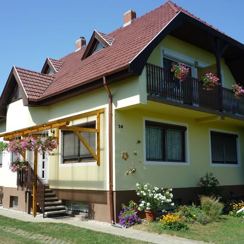 Csaba Vendégház Balatonszemes 1 Csaba Vendégház Balatonszemes