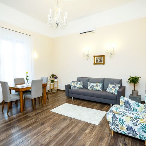 D8 Design Apartment & Studio Eger 