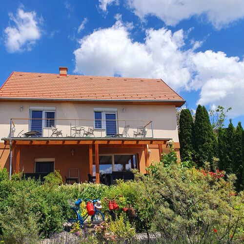 Bano Porta Köveskál 