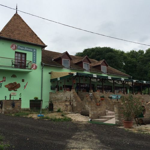Diófa Étterem és Panzió Szekszárd 