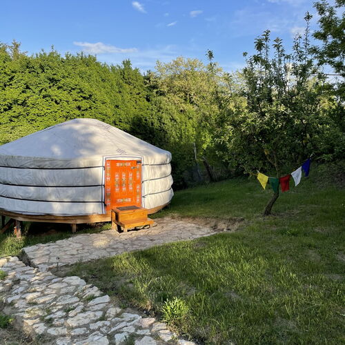 Eleven Jurta Szállás Bakonyszentlászló 