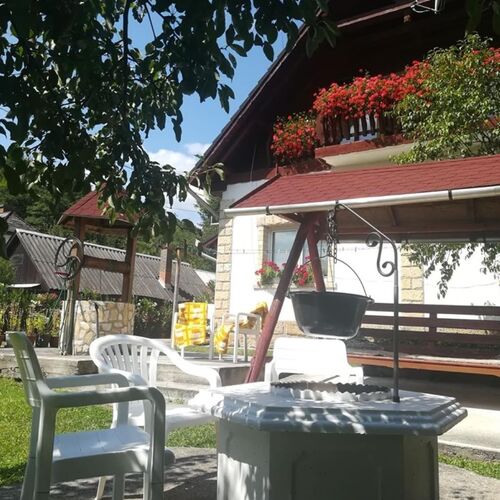 Erdei Szalonka Vendégház Háromhuta 