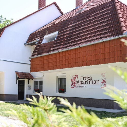 Menyecskeház Tiszakanyár 