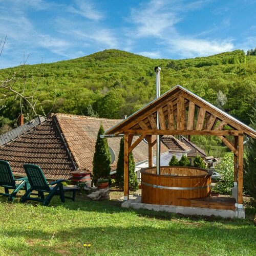 Éva Vendégház Komlóska 