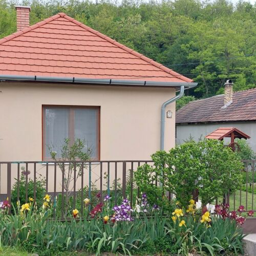 Faluvégi Vendégház Cserépváralja 