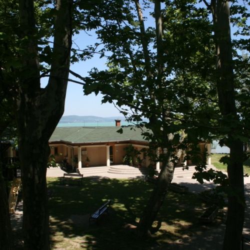 Hacienda Medencés & Gyermekkertes Vendégház Balatonboglár 