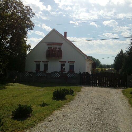 Fehérló Vendégház Karácsond 