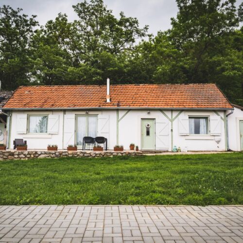 Ferde Kemping és Apartmanház Kapolcs 