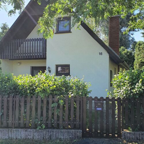 Fibu Lak Üdülőház Balatonszárszó 