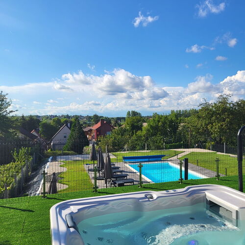 Flóra Vendégház Tamási 