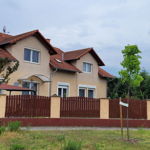 Napsugárház Apartman Balatonfűzfő 