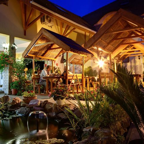 Nyaraló Emberi Szuhogy 