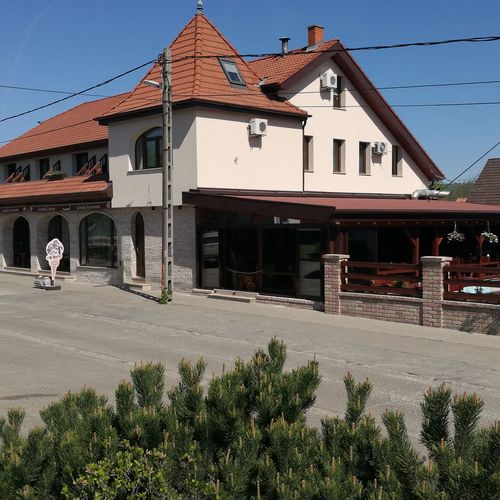 Gondola Panzió és Étterem Pilisvörösvár 