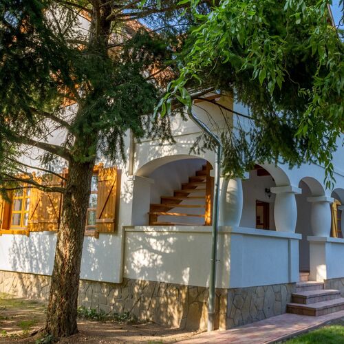 Hajnalka Apartman Badacsonytomaj 