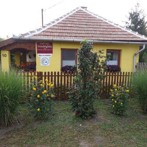 Tündérgyöngye Apartmanház Zirc-Tündérmajor 