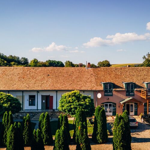 Hegyhát-Izmény Üdülőház 