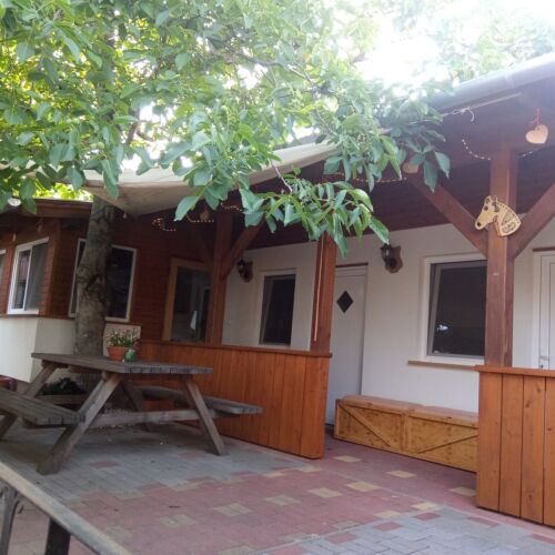 Heni Házikó Vendégház Balatonföldvár 