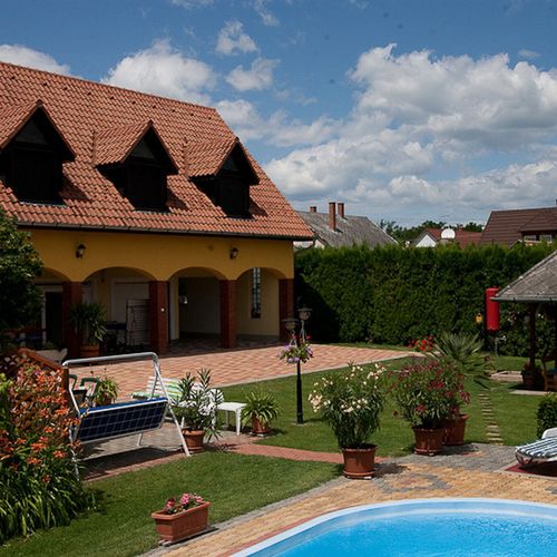 Éva Apartman Cserkeszőlő 