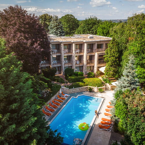 Hotel Villa Pax Balatonalmádi 