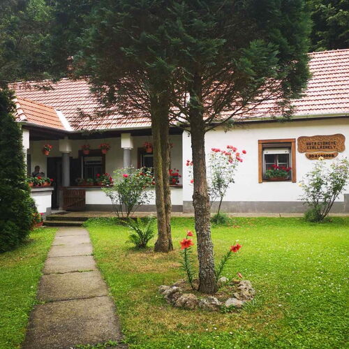 Hutagyöngye Vendégház Háromhuta 