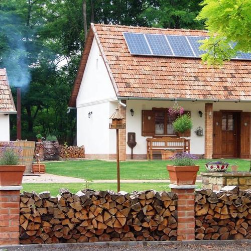 Inczédi Tanya Ladánybene 1 Inczédi Tanya Ladánybene